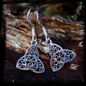 Strieborné náušnice TRISKELION, visiace