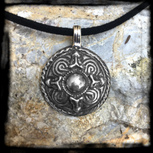 Strieborný prívesok AMULET NORDRI