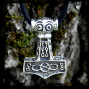 Strieborný prívesok MJOLNIR RAGHNA