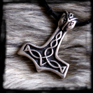 Strieborný prívesok MJOLNIR VALHALL